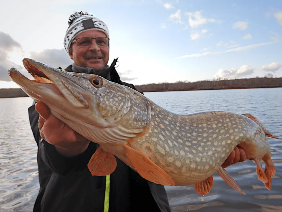 Stage de pêche aux carnassiers en Auvergne