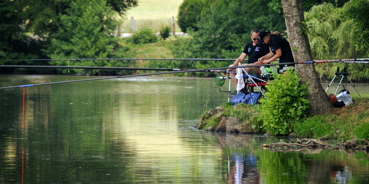 Stage de pêche carpe et feeder - Manu Bizel moniteur guide de pêche