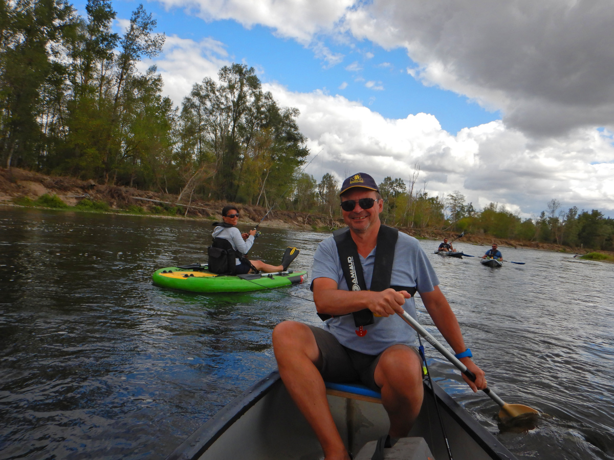 Stages de pêche floattube kayak canoë Manu Bizel moniteur guide de pêche