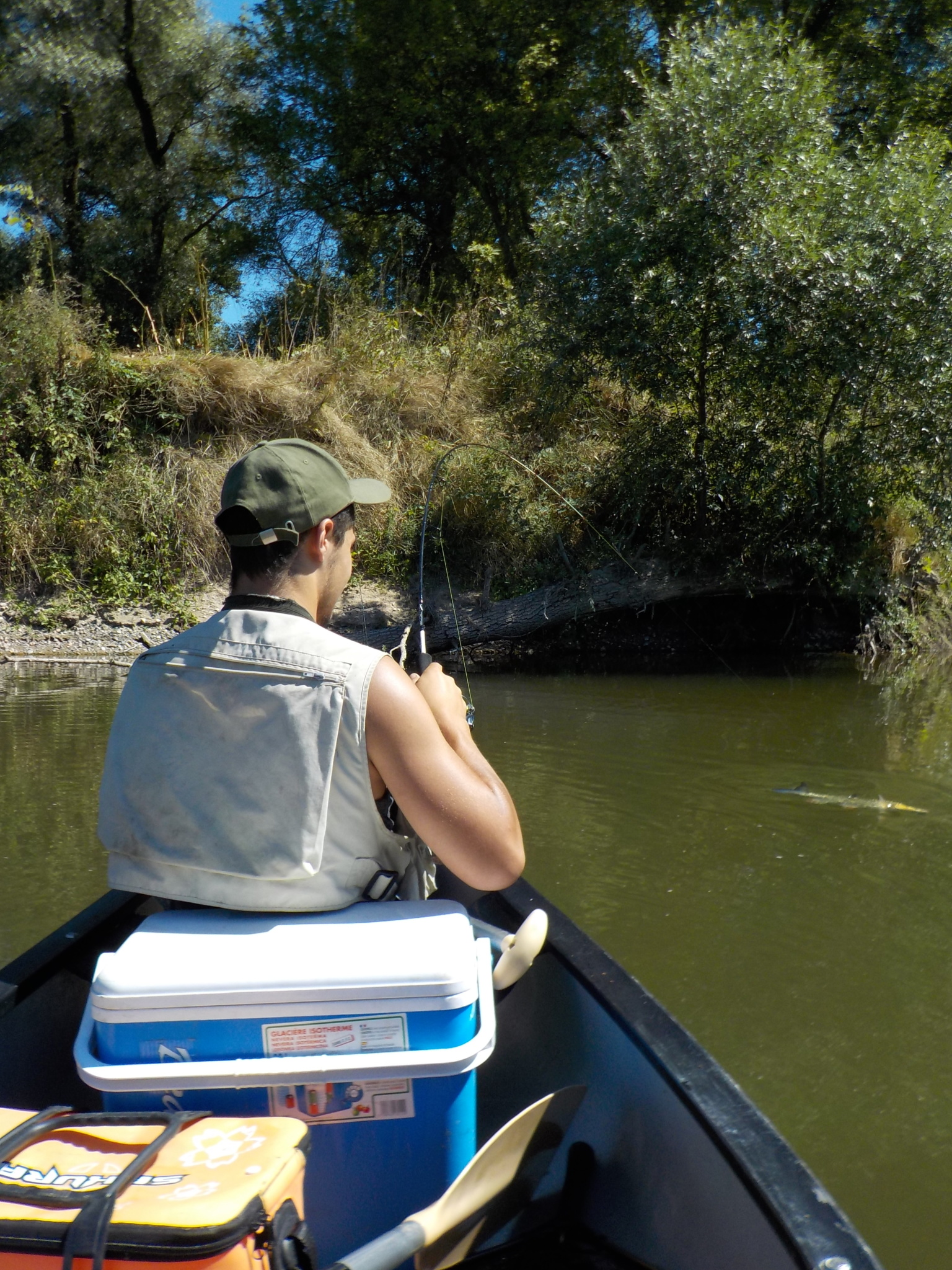 Stages de pêche floattube kayak canoë Manu Bizel moniteur guide de pêche