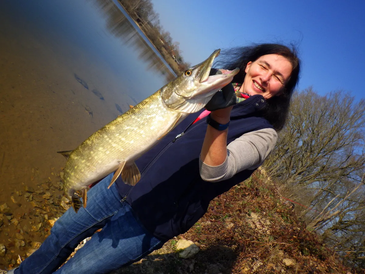 Initiation pêche aux leurres en Auvergne