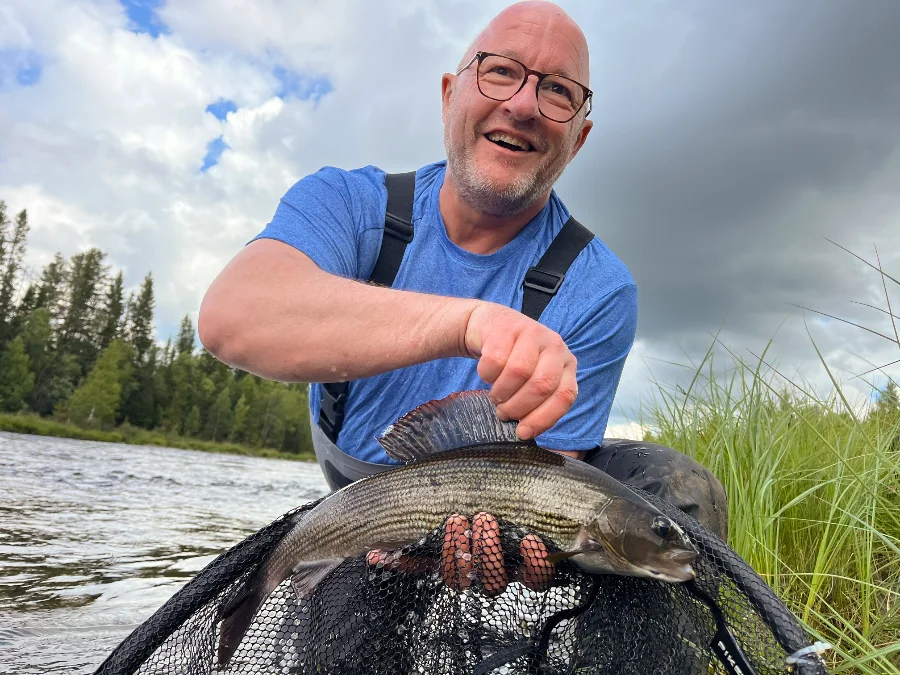 Pêche de l'ombre en Laponie suédoise